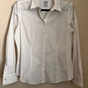 Women’s Brooks Brothers dress shirt solid white
